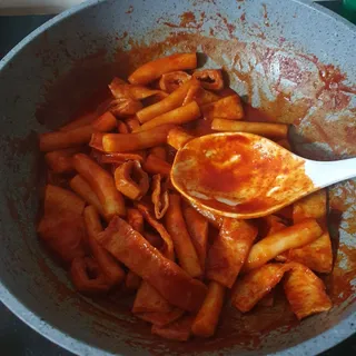 [앤더미트]더 불맛 직화 막창 매콤 떡볶이 1팩 (640g) — 3점을 준 리뷰어가 2022년 5월 올린 사용 사진