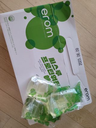 이롬 씨스루 프로틴워터 사과, 자몽 200ml x 12입 — 5점을 준 리뷰어가 2022년 9월 올린 사용 사진