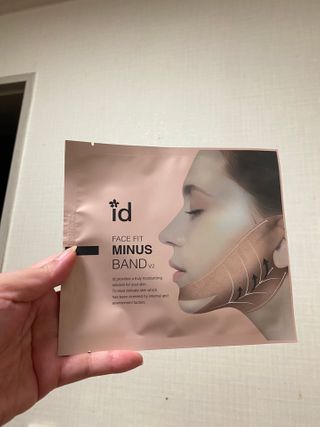 아이디플라코스메틱 아이디 페이스핏 마이너스 밴드 v2 — 5점을 준 리뷰어가 2020년 12월 올린 사용 사진