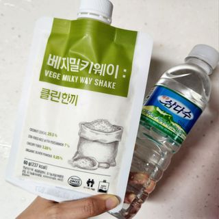 클린24시간  클린한끼 쉐이크 1세트 (5개) — 5점을 준 리뷰어가 2023년 6월 올린 사용 사진