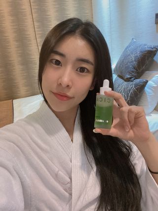 코드네이처 비아미 시카 더블 앰플 과 마스크[5장] — 5점을 준 리뷰어가 2021년 9월 올린 사용 사진