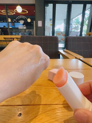 트윙클라 안티링클 샤이닝 멀티밤 — 4.5점을 준 리뷰어가 2022년 7월 올린 사용 사진