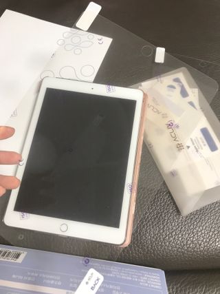 아클리브 Premium 항균 항바이러스 액정 보호필름(iPad) — 5점을 준 리뷰어가 2022년 1월 올린 사용 사진