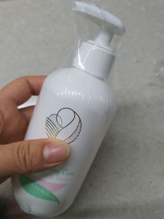 mom e 맘이 내추럴 베이비 케어 샴푸앤바스+로션 — 5점을 준 리뷰어가 2021년 1월 올린 사용 사진