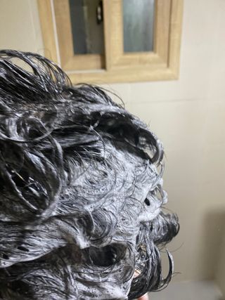 유메이 웰니스 샴푸 + 유메이 스칼프 브러쉬 — 4.5점을 준 리뷰어가 2022년 3월 올린 사용 사진