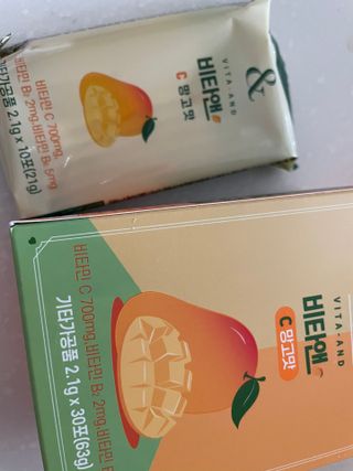 비타앤C 레몬맛, 망고맛 — 5점을 준 리뷰어가 2021년 4월 올린 사용 사진