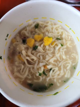 NISSIN 닛신 컵누들  4종 - 씨푸드오리지날, 씨푸드 스파이시, 씨푸드 커리, 씨푸드 XO소스 — 5점을 준 리뷰어가 2022년 5월 올린 사용 사진
