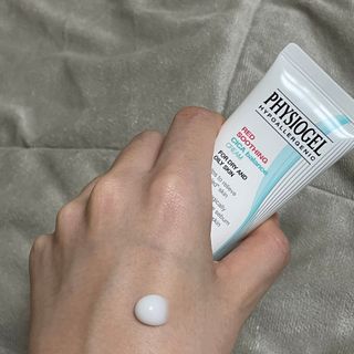 피지오겔 레드수딩 시카밸런스 크림 50ml — 5점을 준 리뷰어가 2022년 4월 올린 사용 사진