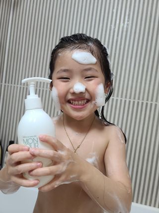 토박스코리아 몽쥬르 유아 샴푸앤워시 300ml — 5점을 준 리뷰어가 2021년 5월 올린 사용 사진