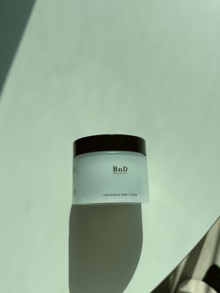 비엔디 2NOW[한글]]BnD 바디 미백 겨드랑이 크림 — 5점을 준 리뷰어가 2025년 3월 올린 사용 사진