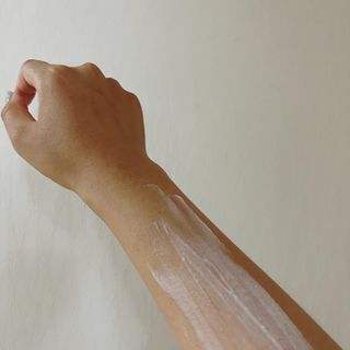 [닥터문] 프리미엄 알로에베라 선크림 500ml — 5점을 준 리뷰어가 2022년 6월 올린 사용 사진