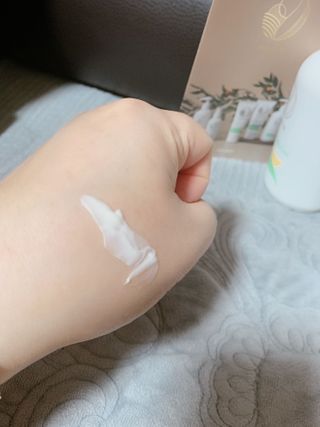 mom e 맘이 내추럴 베이비 케어 샴푸앤바스+로션 — 5점을 준 리뷰어가 2021년 1월 올린 사용 사진