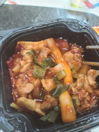 한성기업 무볼레 닭떡볶이+해물떡볶이 2종 세트 — 5점을 준 리뷰어가 2021년 9월 올린 사용 사진