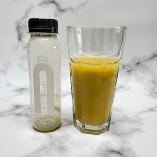BLENDY'S 핑크 스무디+블론디 스무디 — 5점을 준 리뷰어가 2021년 12월 올린 사용 사진