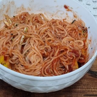 [한면원] 비빔국수 2인분 — 5점을 준 리뷰어가 2022년 7월 올린 사용 사진