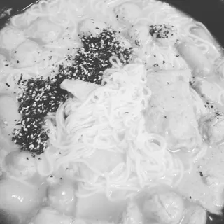 [한면원] 잔치국수 2인분 — 5점을 준 리뷰어가 2022년 7월 올린 사용 사진