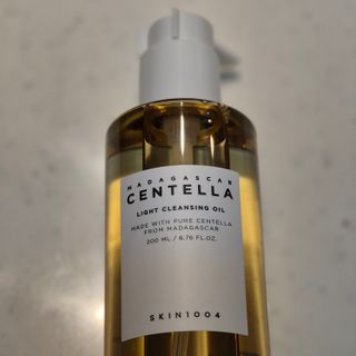 스킨1004 [SKIN1004] 마다가스카르 센텔라 라이트 클렌징 오일 200ml — 5점을 준 리뷰어가 2024년 7월 올린 사용 사진