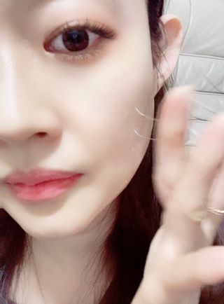 아이앤립 / EYENLIP 아이앤립 24K 골드 N 펩타이드 앰플 크림 — 5점을 준 리뷰어가 2021년 4월 올린 사용 사진