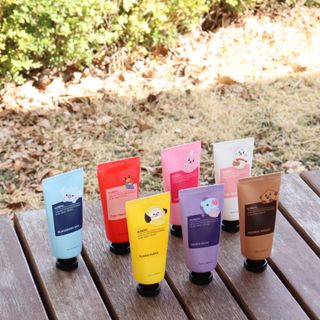 쿤달 BT21 시어버터 앤 마카다미아 퓨어 핸드크림 50ml 7구 기프트 세트 — 4.5점을 준 리뷰어가 2021년 3월 올린 사용 사진