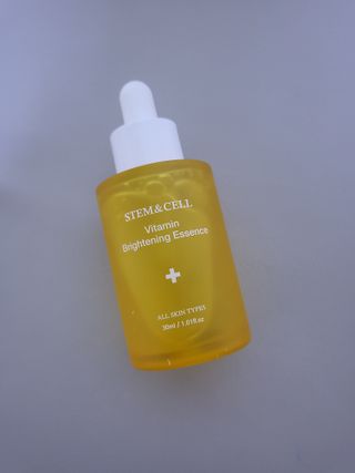 체르엠 스템앤셀 비타민 브라이트닝 에센스 30ml 1개 — 5점을 준 리뷰어가 2021년 10월 올린 사용 사진