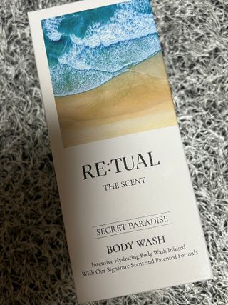 레츄얼 더 센트 바디워시 시크릿 파라다이스(500ml) — 5점을 준 리뷰어가 2022년 6월 올린 사용 사진