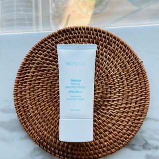 엠디스픽 무향자차 수분 선크림 PSF50+ PA++++ 50ml — 5점을 준 리뷰어가 2023년 3월 올린 사용 사진