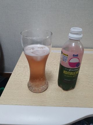 더그레잇티 콤부차 300ml *12개입 (오리지널 6개+베리리치 6개) — 4점을 준 리뷰어가 2022년 7월 올린 사용 사진