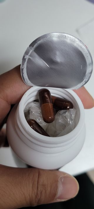 프리마인 홍삼의 강력한 에너지, 이제는 흡수율을 높인 최첨단 캡슐로 간편하게 초고속 충전하세요. — 5점을 준 리뷰어가 2022년 6월 올린 사용 사진