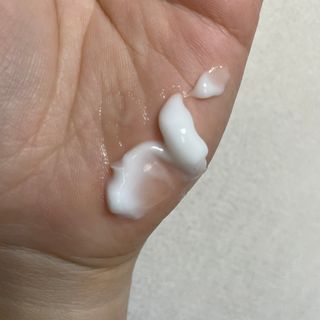트리마이 주름개선 기능성의 퍼퓸 바디케어, 힐링 베리어 바디크림 3종 택1 — 4.5점을 준 리뷰어가 2022년 10월 올린 사용 사진