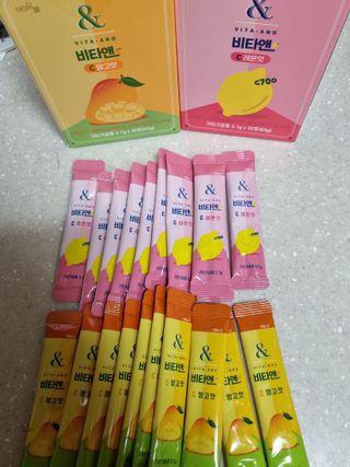 비타앤C 레몬맛, 망고맛 — 5점을 준 리뷰어가 2021년 8월 올린 사용 사진