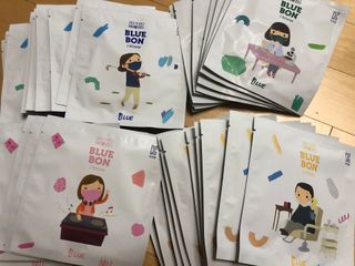 [블루 본 아이노우] 유아용 컬러마스크 40 PCS SET 2중 택 1 — 5점을 준 리뷰어가 2021년 4월 올린 사용 사진