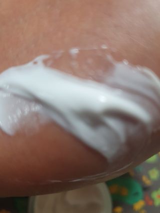 산수시 아쿠아 베네핏 24h 수부지 물광 속건조 수분크림 50ml — 5점을 준 리뷰어가 2021년 7월 올린 사용 사진