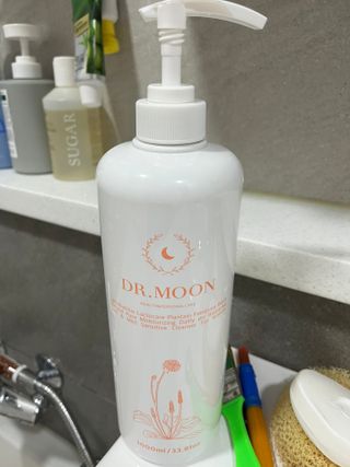 프리[닥터문] 유산균 락토케어 질경초 여성청결제 1000ml (젤타입) — 5점을 준 리뷰어가 2022년 6월 올린 사용 사진