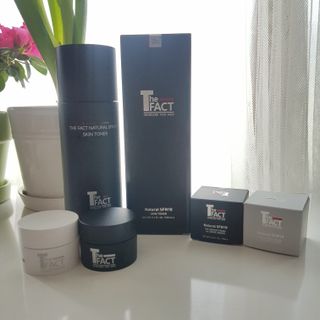 The Fact [5 IN 1] 더 팩트 내추럴 에스에프엔 에이틴 스킨토너 — 5점을 준 리뷰어가 2021년 4월 올린 사용 사진