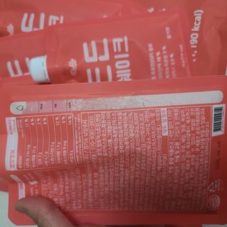 [덜다] 든든 식물성 단백질 쉐이크 40g X 7입 (곡물/딸기) — 4점을 준 리뷰어가 2023년 8월 올린 사용 사진