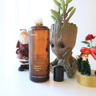 스킨큐어 산다화 비타민c 화이트닝 토너 150ml — 4.5점을 준 리뷰어가 2021년 12월 올린 사용 사진