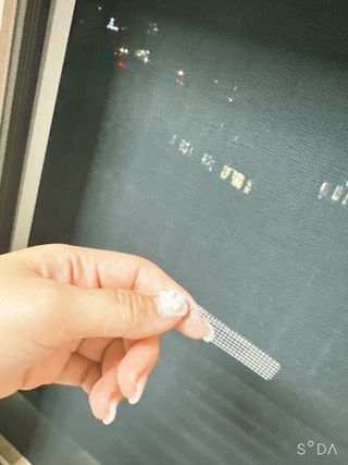3M 방충망보수테이프 + 벌레막이 방충망밴드 — 4점을 준 리뷰어가 2025년 5월 올린 사용 사진