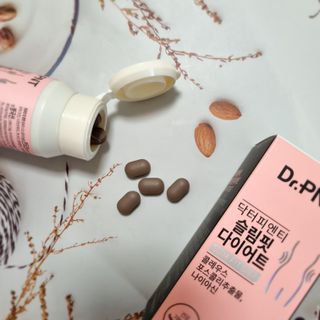 닥터피엔티 [Dr.PNT] 하루 2알로 건강한 다이어트! 한겨울에도 체지방만 쏙~ 슬림핏 다이어트 — 4점을 준 리뷰어가 2022년 6월 올린 사용 사진