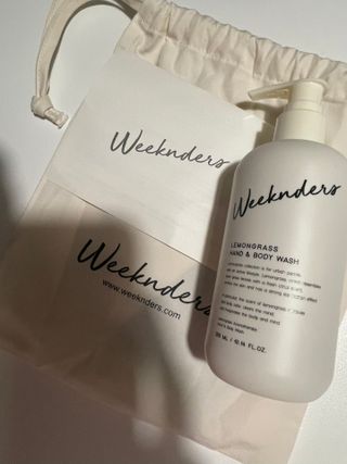 [위켄더스] 기분좋은 하루를 선사해주는 핸드& 바디워시 1종 랜덤발송 — 3.5점을 준 리뷰어가 2022년 6월 올린 사용 사진