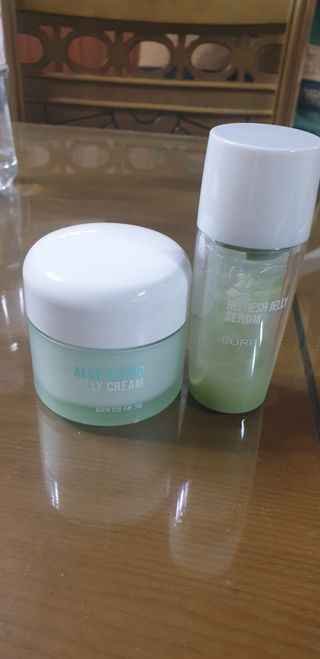 김정문알로에 큐어 큐어 알로에 리프레쉬 젤리 세럼, 큐어 알로에 하이드로 젤리 크림 — 5점을 준 리뷰어가 2021년 4월 올린 사용 사진