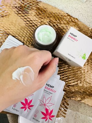 엔디어고 햄프에너지 베리어 크림 50ml — 5점을 준 리뷰어가 2022년 11월 올린 사용 사진