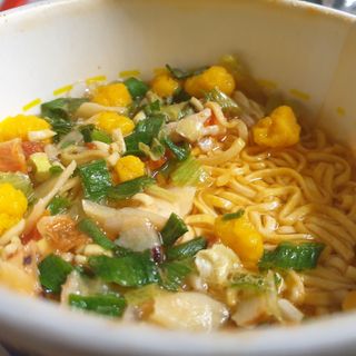 NISSIN 닛신 컵누들  4종 - 씨푸드오리지날, 씨푸드 스파이시, 씨푸드 커리, 씨푸드 XO소스 — 5점을 준 리뷰어가 2022년 5월 올린 사용 사진