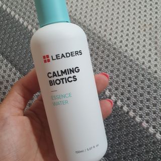리더스코스메틱 리더스 카밍 바이오틱스 에센스 워터 — 5점을 준 리뷰어가 2021년 6월 올린 사용 사진