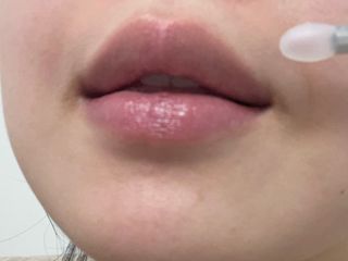 [후르디아] 올리브영 꿀과즙 립밤 2종 (블루베리/석류) — 5점을 준 리뷰어가 2022년 12월 올린 사용 사진
