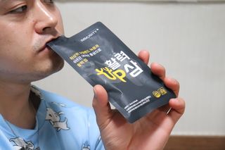 [이뮤니티플러스] 최고급녹용과 국내산 6년근 홍삼으로 활력업!!_ 활력UP삼 30포 1box — 5점을 준 리뷰어가 2022년 6월 올린 사용 사진