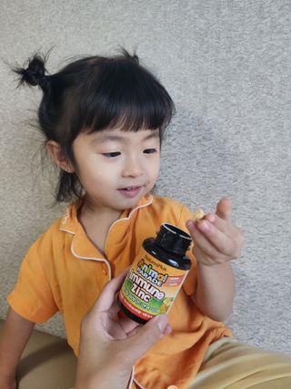네이처스플러스 애니멀퍼레이드 면역 아연 (60정) — 5점을 준 리뷰어가 2022년 10월 올린 사용 사진