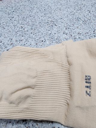 하트플로우 종아리 압박 밴드 스타킹 — 5점을 준 리뷰어가 2022년 9월 올린 사용 사진