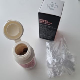 닥터피엔티 [Dr.PNT] 하루 2알로 건강한 다이어트! 한겨울에도 체지방만 쏙~ 슬림핏 다이어트 — 5점을 준 리뷰어가 2022년 6월 올린 사용 사진