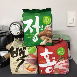 [풀무원] 자연은맛있다 정면, 백면, 홍면  세트 — 3점을 준 리뷰어가 2021년 4월 올린 사용 사진