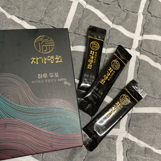 차가명원 차가버섯 프리미엄 추출분말 10일분(20포) — 4점을 준 리뷰어가 2022년 6월 올린 사용 사진